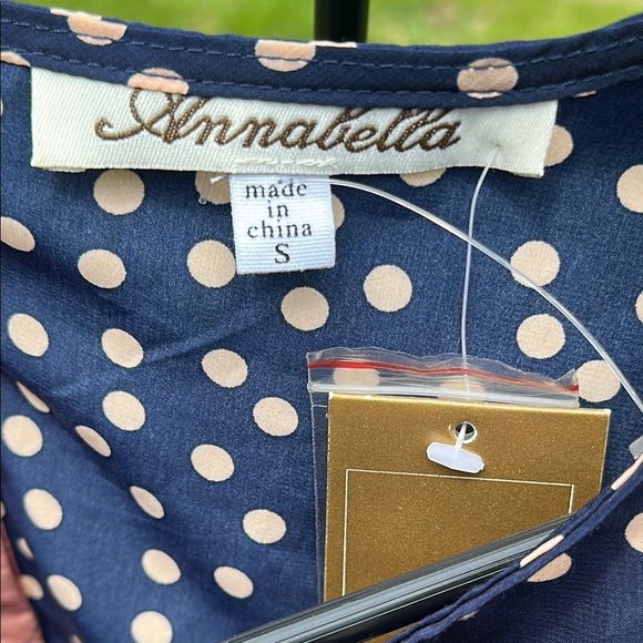 Annabella by Francesca’s Navy & White Polka Dot Peplum Blouse Women's Small NWT - Picture 5 of 16